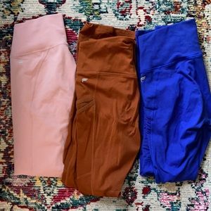Fabletics leggings size XS or XXS. Lightly worn. Each is worth about $60-$70.